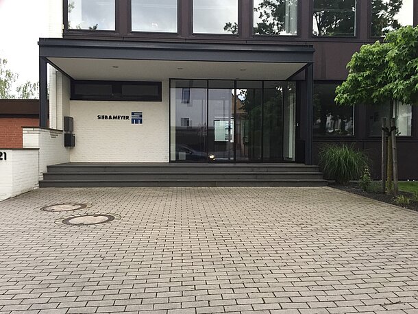 Haupteingang Sieb und Meyer