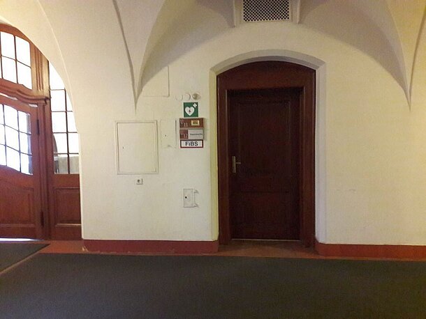 AED_Geraetestandort_Personaleingang_Neues Rathaus AED_Geraetestandort_Personaleingang_Neues Rathaus