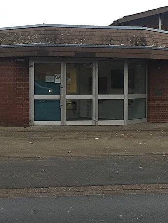 Eingang Eisstadion Adendorf