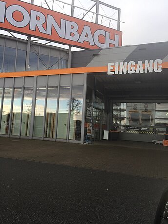 Eingang HORNBACH