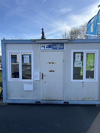 Pförtnerhäuschen der Firma Hartje an der Hertzstraße 10 in Hoya Pförtnerhäuschen der Firma Hartje an der Hertzstraße 10 in Hoya