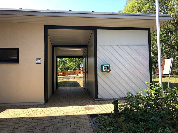 an der Rückseite des Haus des Gastes