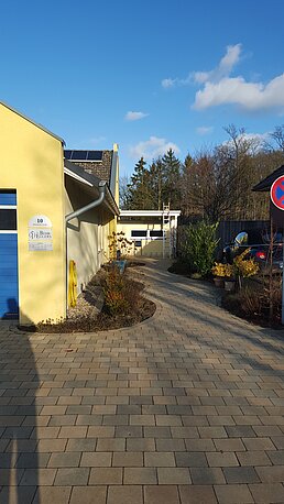 Praxiseingang Behr und Eggers in Amelinghausen