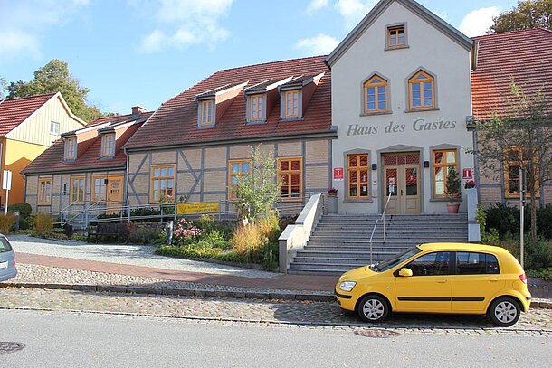 Eingang Haus des Gaste