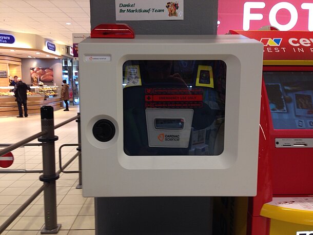 AED Gerät Marktkauf Adendorf