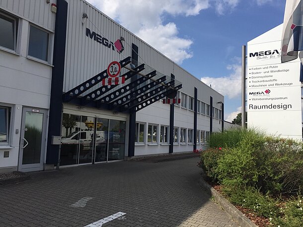 MEGA eg Haupteingang