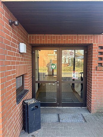 Eingang zur Sporthalle des TSV Hassel
