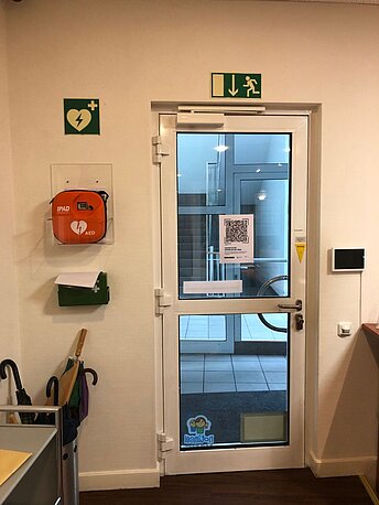AED am Empfang, EG Eingang