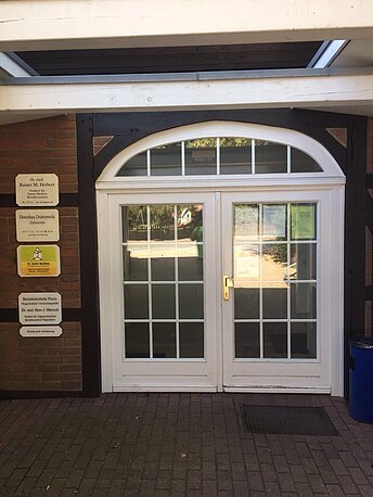 Praxiseingang Dr. Matthes