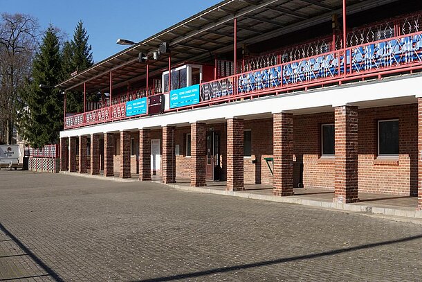 Außenansicht Sozialgebäude