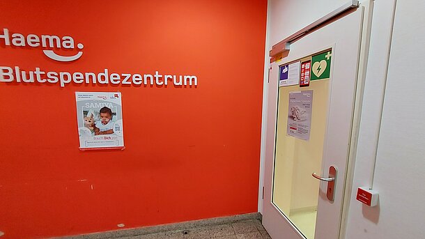 In den Gohlis Arkaden / Lützowstraße 11 / 1. Etage / bei Haema-Blutspende / am Empfang melden In den Gohlis Arkaden / Lützowstraße 11 / 1. Etage / bei Haema-Blutspende / am Empfang melden