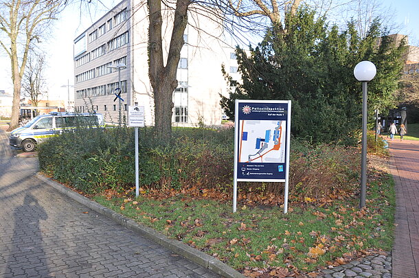 Zugang Polizeiwache Auf der Hude