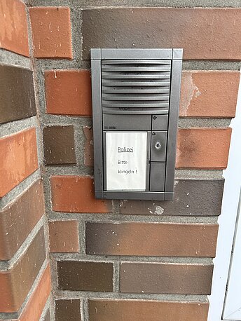 Bitte klingeln! Bitte klingeln!