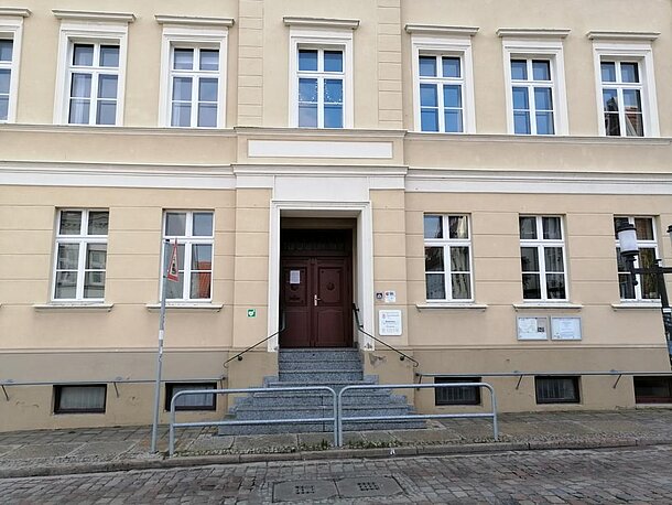 Außenansicht Eingang