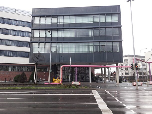 DB NETZ AG Buerohaus, Haupteingang DB NETZ AG Buerohaus, Haupteingang